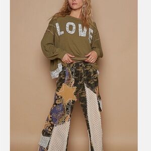 POL Olive 'LOVE' Sweater/sweatshirt size L. Oversized